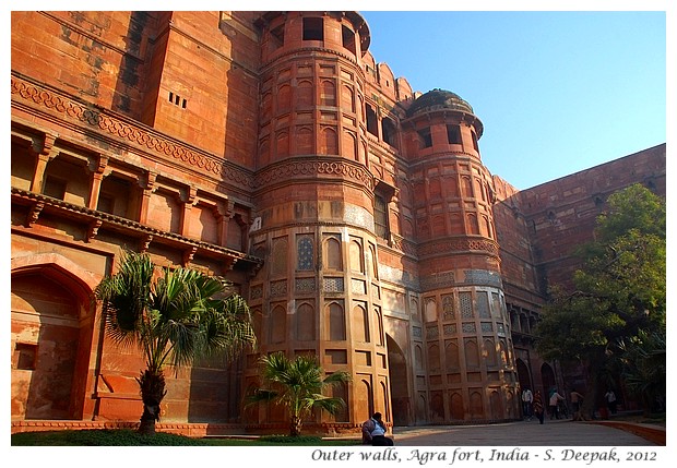 Outer walls, Agra fort, India - S. Deepak, 2012