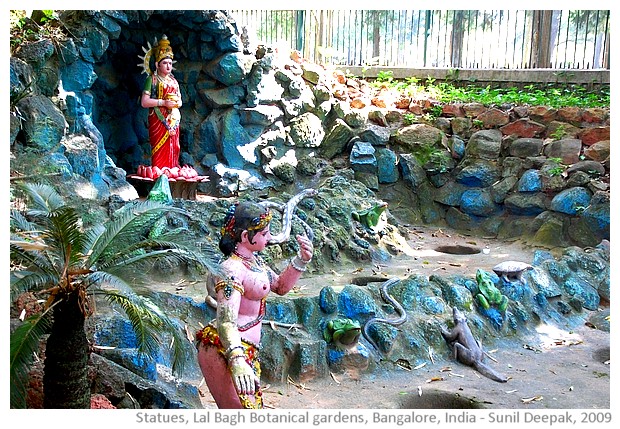 Statues, Lal Bagh botanical gardens, Bangalore, India - images by Sunil Deepak, 2009