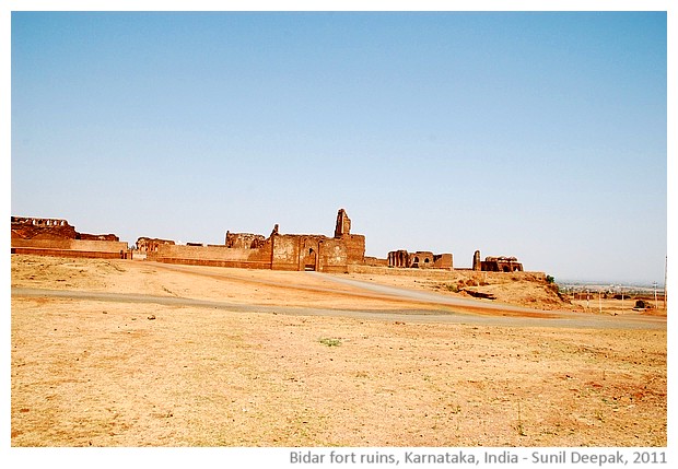 Ruins of Bidar fort, Karnataka, India - images by Sunil Deepak, 2011