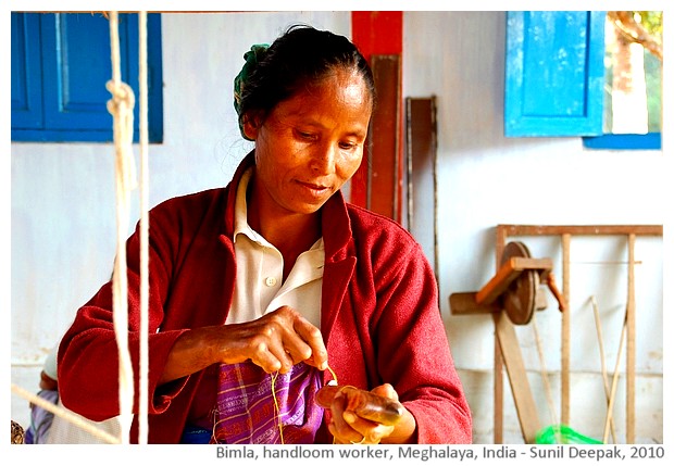 Bimla, handloom worker, Meghalaya, India - images by Sunil Deepak, 2010