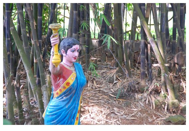 Statue of Women in blue sari, Bangalore, India