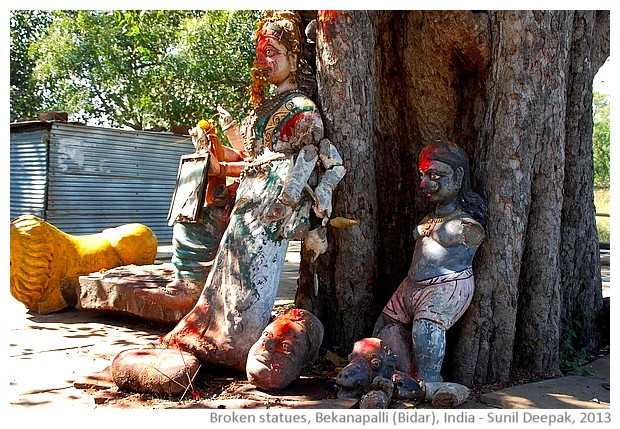 A tree shrine, Bekanapalli, Bidar, India - images by Sunil Deepak, 2013