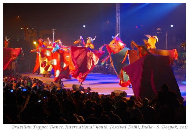 Brazilian Puppet dance, Delhi - S. Deepak, 2011