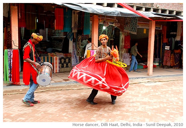 Horse dance,Delhi, India - images by Sunil Deepak, 2010