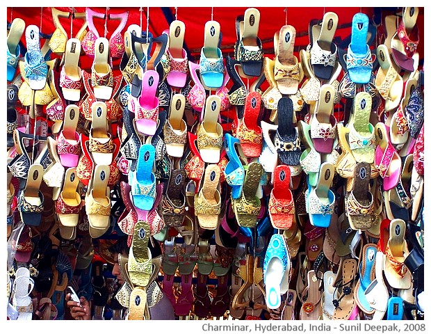 Roadside shops, old city, Hyderabad, India - images by Sunil Deepak, 2008