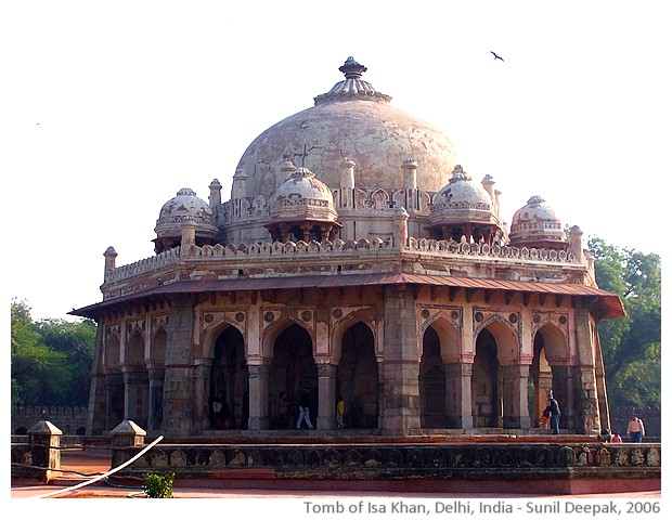 Tomb of Isa Khan, Delhi, India - images by Sunil Deepak, 2006