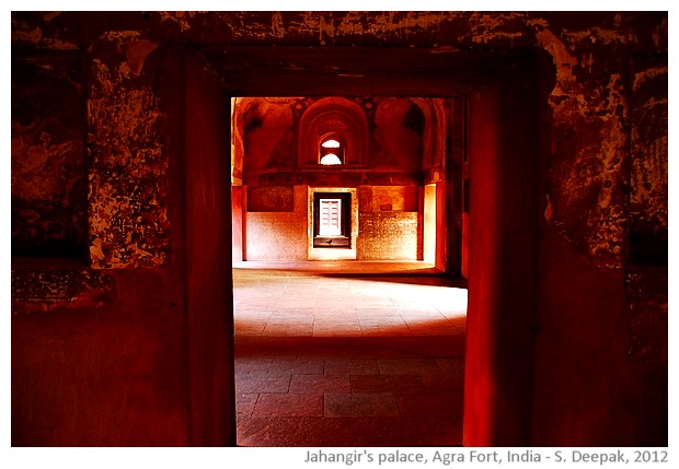 Morning light in Jahangir's palace, Agra, India - S. Deepak, 2012