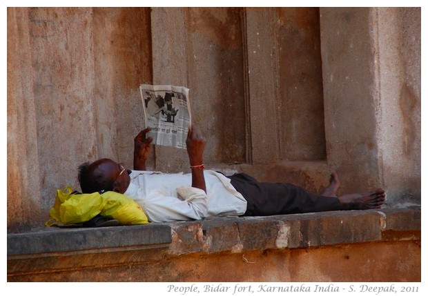 People Bidar fort India - S. Deepak, 2011