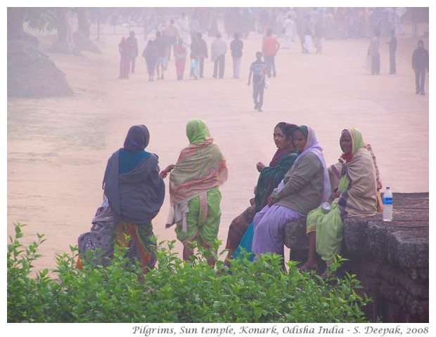 Pilgrims & mist, sun temple Konark - S. Deepak, 2008