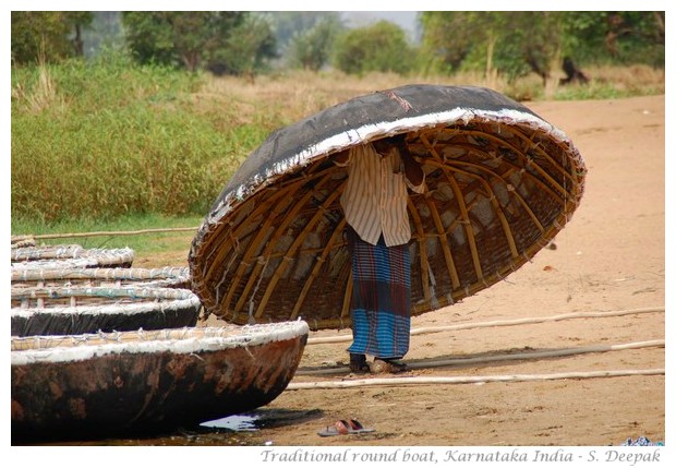 Traditional round boat from South India, images by S. Deepak