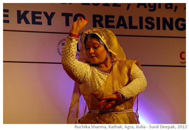 Kathak dance by Ruchika Sharma,Agra, India - images by Sunil Deepak, 2012