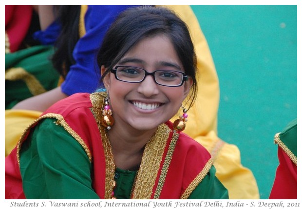 Girls Sadhu Vaswani school Delhi - S. Deepak, 2011