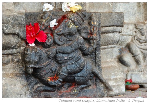 Vermilion and the details of statues, Talakad sand temples - images by S. Deepak