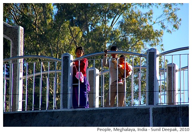 Women, Meghalaya, India - images by Sunil Deepak, 2010