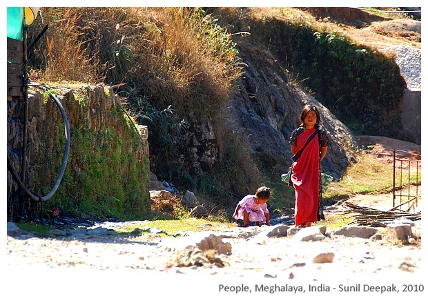 Women, Meghalaya, India - images by Sunil Deepak, 2010