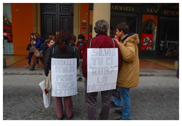 Protest march against Berlusconi in Bologna, 13 Feb 2011