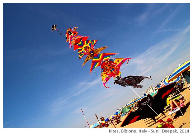 Colourful kites, Bibione, Italy - images by Sunil Deepak, 2014