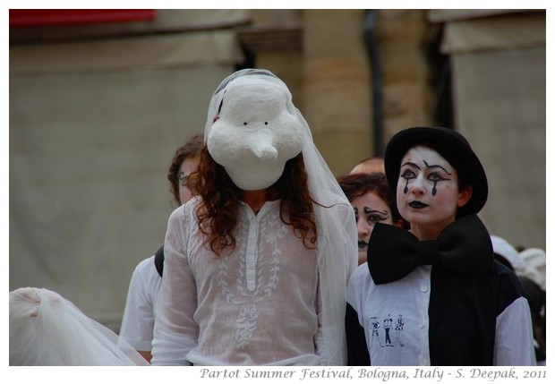 Black tears & white masks, Partot parade, Bologna - S. Deepak, 2011