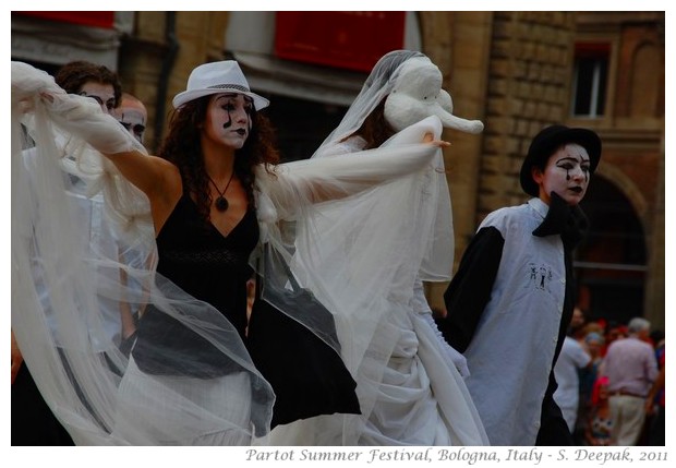 Black tears & white masks, Partot parade, Bologna - S. Deepak, 2011