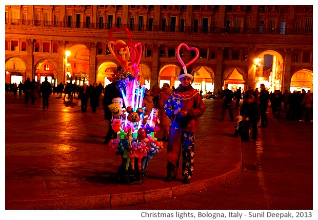 Christmas lights, Piazza Maggiore, Bologna, Italy - images by Sunil Deepak, 2013