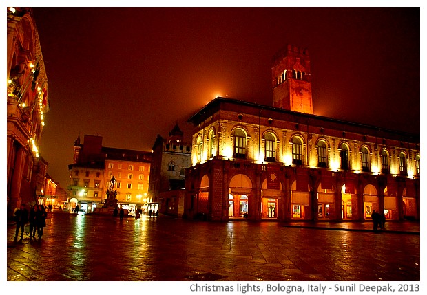 Christmas lights, Piazza Maggiore, Bologna, Italy - images by Sunil Deepak, 2013