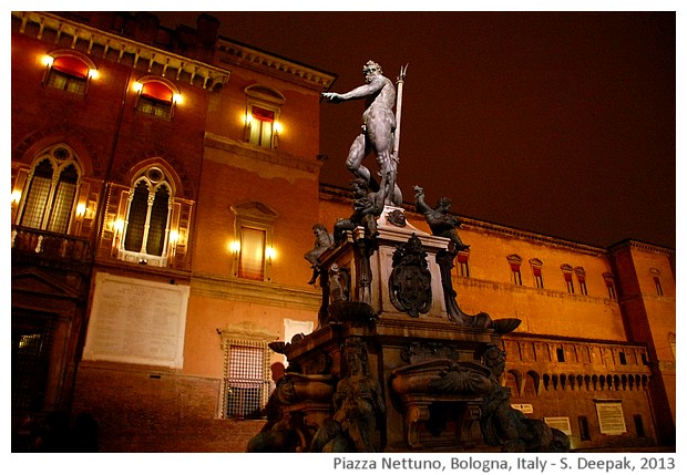 Night lights, Nettuno sqare, Bologna, Italy - S. Deepak, 2013