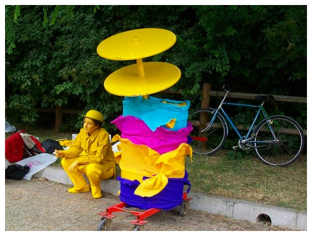 Yellow people from Bologna Par Tot parade in 2005