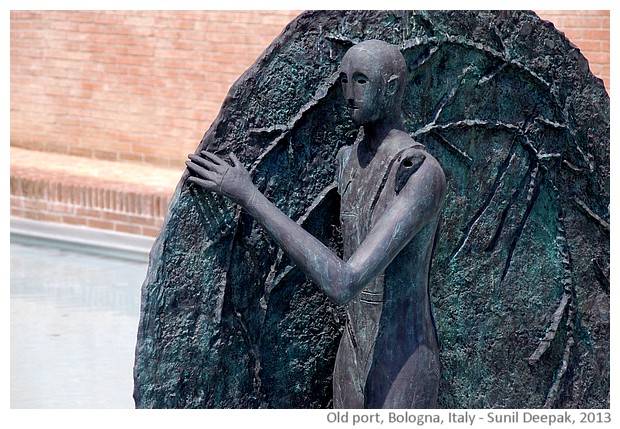 Fountain by Mimmo Paladino, Giardino del Cavaticcio, Bologna, Italy - images by Sunil Deepak, 2013