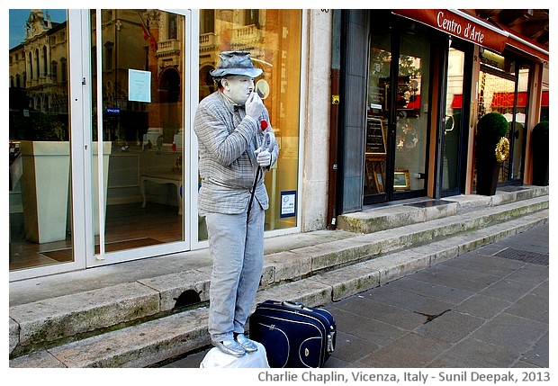 Human live statues - Charlie Chaplin, Vicenza, Italy - images by Sunil Deepak