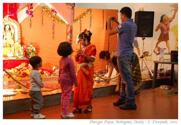 Children at Durga Puja, Bologna - S. Deepak, 2011