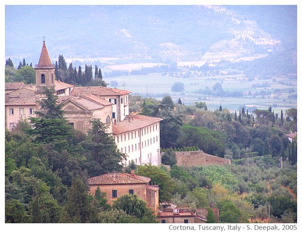 Cortona, Tuscany, Italy - images by Sunil Deepak, 2005