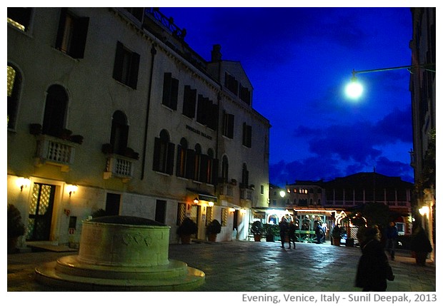 Evening lights in Venice, Italy - images by Sunil Deepak, 2013
