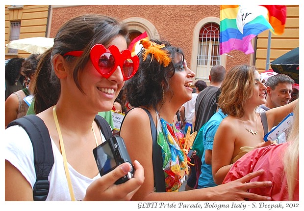 Pink hearts eyeglasses, GLBT Pride Bologna - S. Deepak, 2012