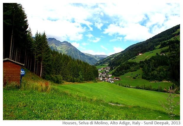 Houses, Selva di Molino, Alto Adige, Italy - images by Sunil Deepak, 2013