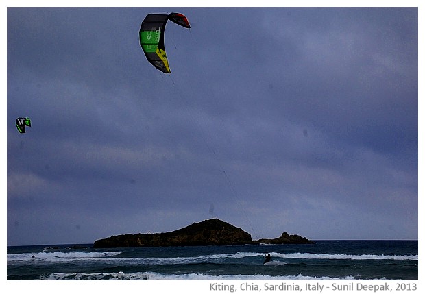 Kiting at Chia beach, Sardinia, Italy - images by Sunil Deepak, 2013