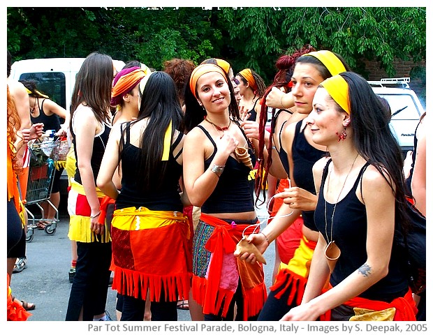 Par Tot summer festival parade, Bologna, Italy - images by Sunil Deepak, 2005