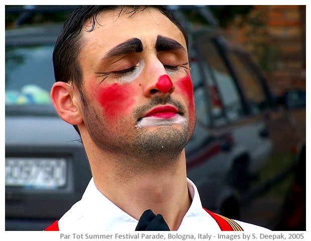 Par Tot summer festival parade, Bologna, Italy - images by Sunil Deepak, 2005