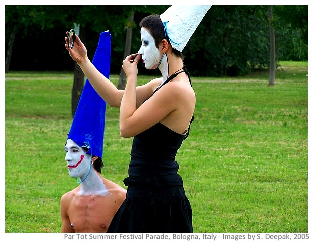 Par Tot summer festival parade, Bologna, Italy - images by Sunil Deepak, 2005