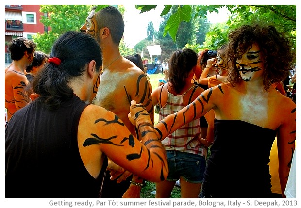 Getting ready for par tòt parade, Bologna, Italy - images by Sunil Deepak, 2013