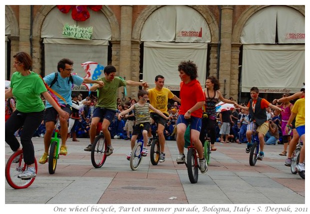 One wheel cycle dance, Bologna - S. Deepak, 2011