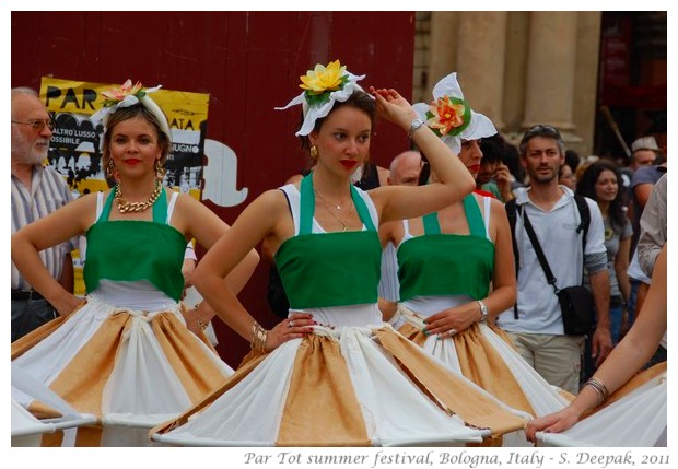 Lotus dancers, Par Tot parade Bologna, Italy - S. Deepak, 2011