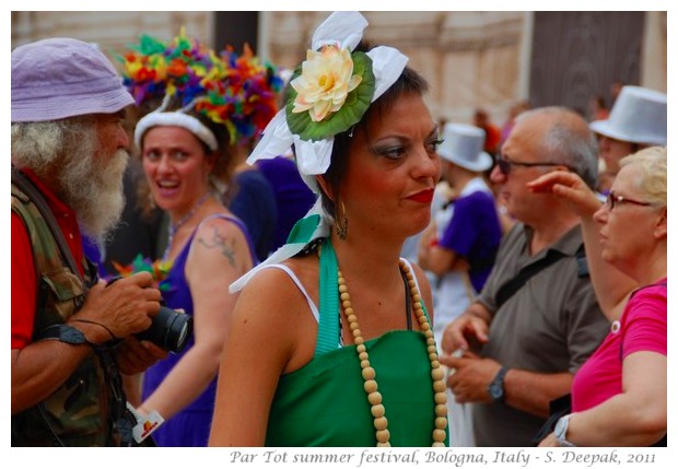 Lotus dancers, Par Tot parade Bologna, Italy - S. Deepak, 2011