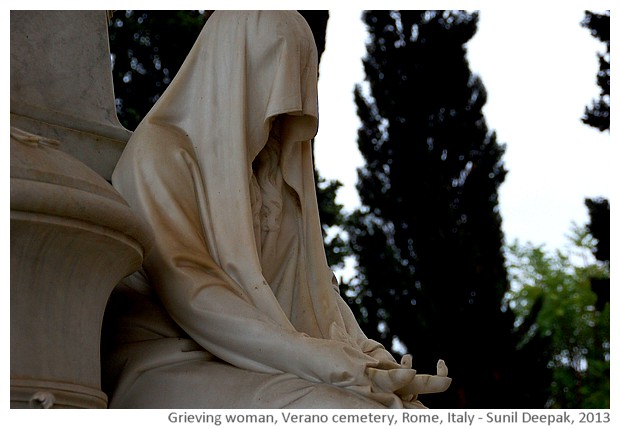 Grieving women sculptures, Verano cemetery, Rome, Italy - images by Sunil Deepak, 2013