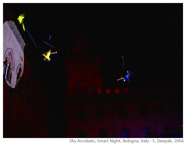 SMART night, Bologna, Italy - images by Sunil Deepak, 2006