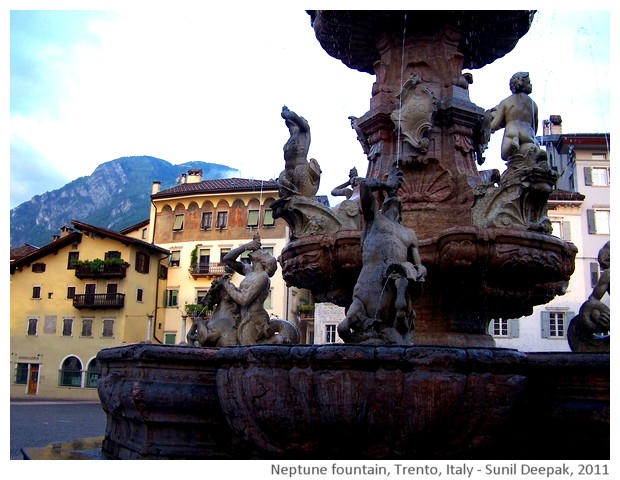 Neptune fountain, Trento, Italy - images by Sunil Deepak, 2011