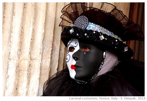 Carnival costumes in red and black colours - S. Deepak, 2013