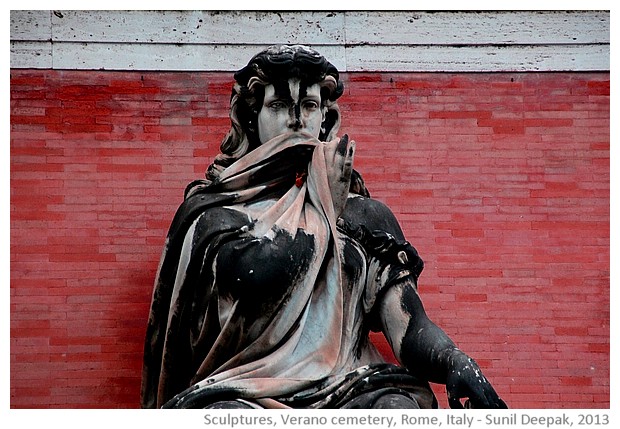 Women's sculptures in white, Verano cemetery, Rome, Italy - images by Sunil Deepak, 2013