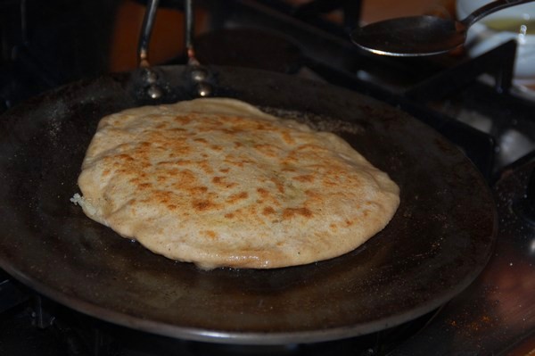 Aloo ka paratha - focacce indiane ripiene di patate