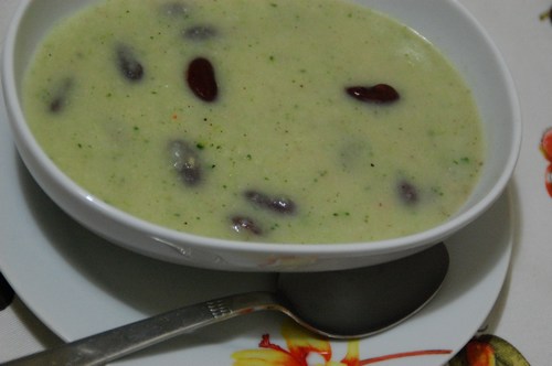 Cauliflower & Kidney beans soup - S. Deepak, 2011