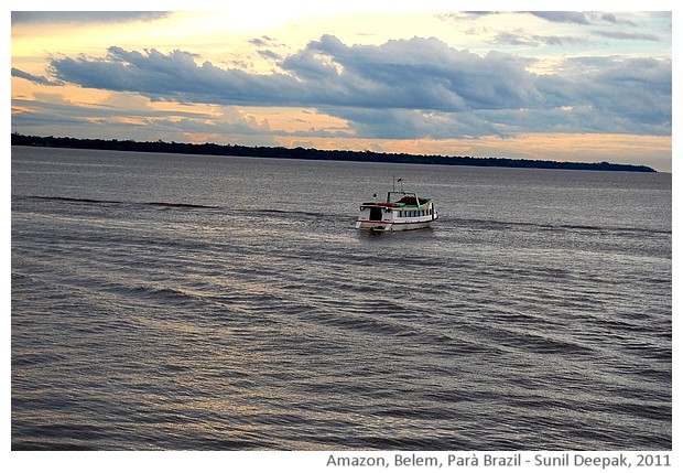 Boats, amazon river, Belem, Parà Brazil - images by Sunil Deepak, 2011